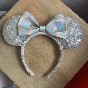 Silver Magic Minnie Mouse Ears